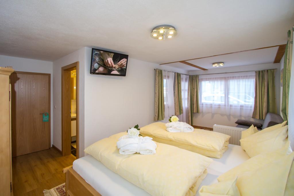 Gertis Ferienwohnung Hochfilzen Habitación foto